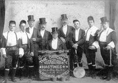 1895.